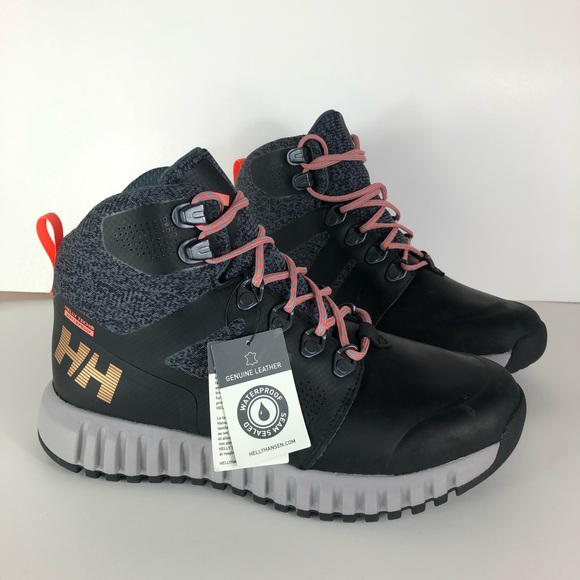 Helly Hansen Shoes - Women's Vanir Gallivant HT leather boots NWT 7.5